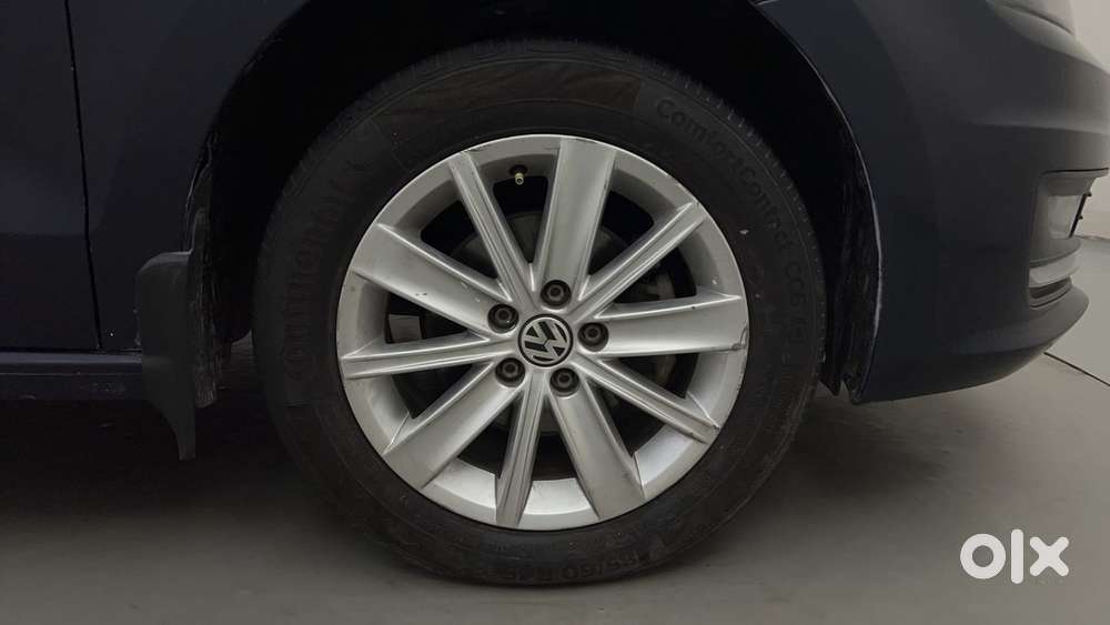 Volkswagen Vento 2010-2013 Petrol Highline, 2015, Petrol