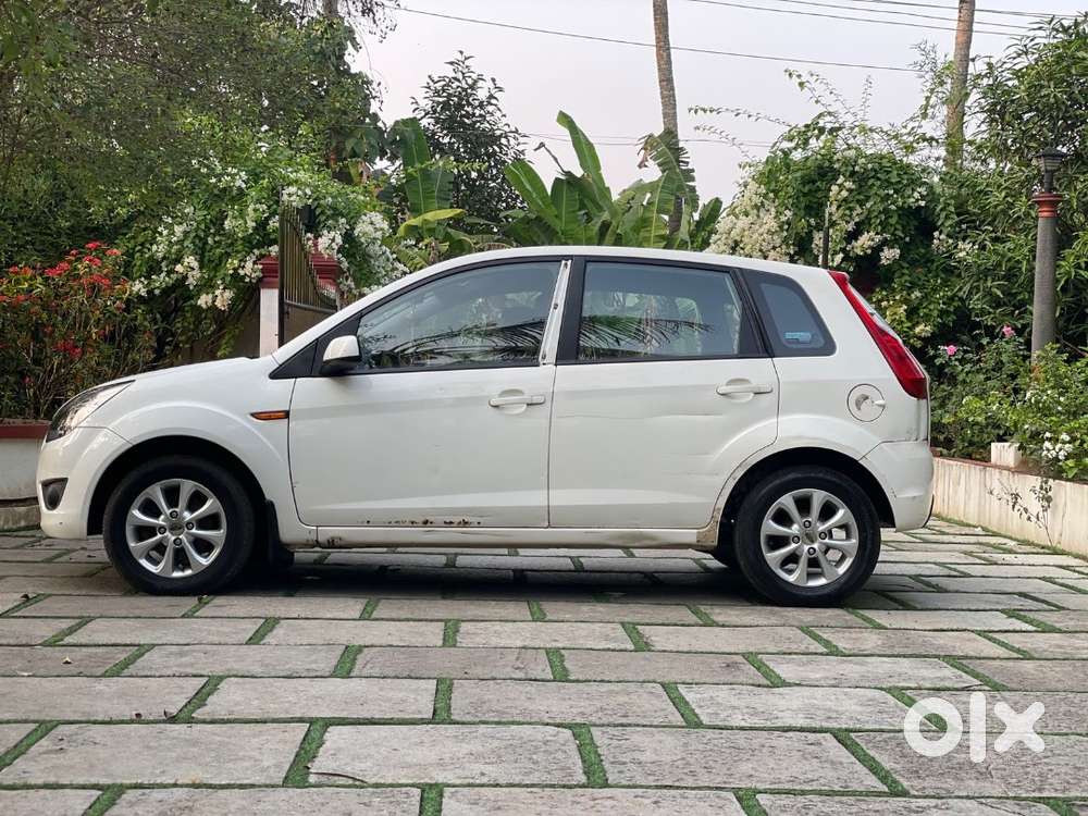 Single-owner 2012 Ford Figo Exi Diesel – Alloy Wheels, New Battery