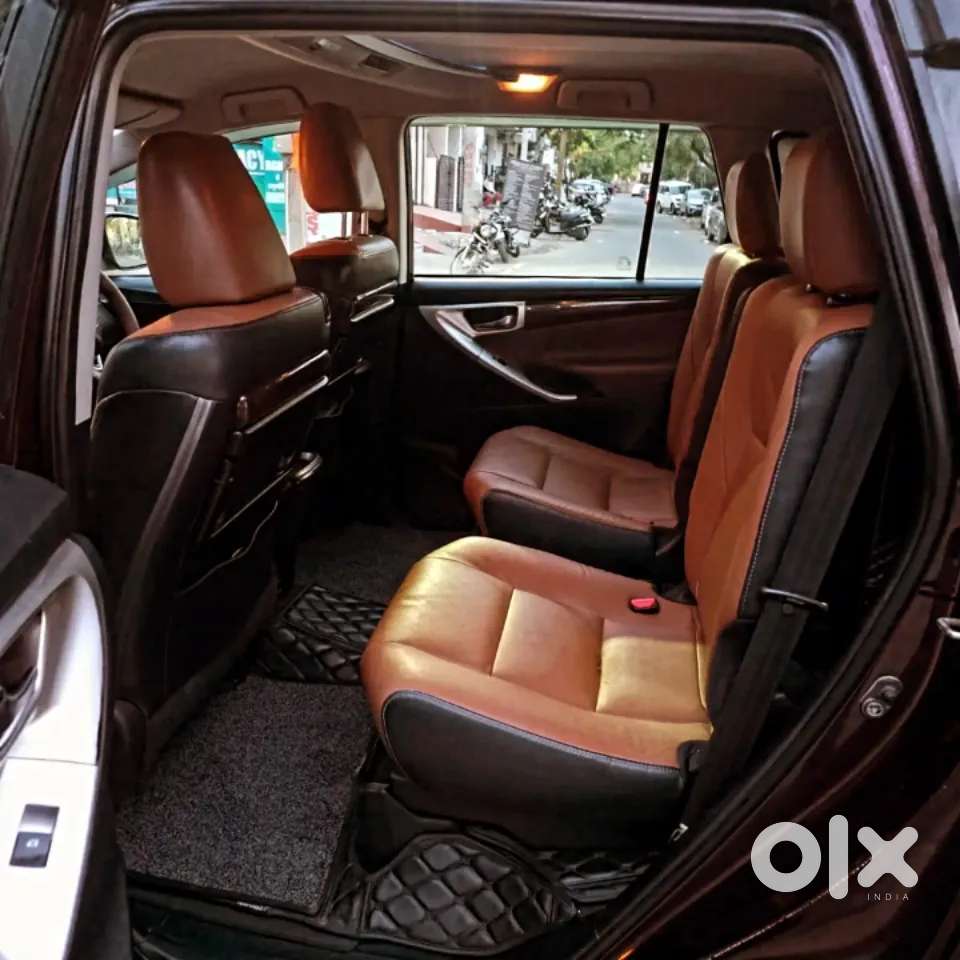 Toyota Innova Crysta 2.8 Zx At 7 Seater, 2017, Diesel