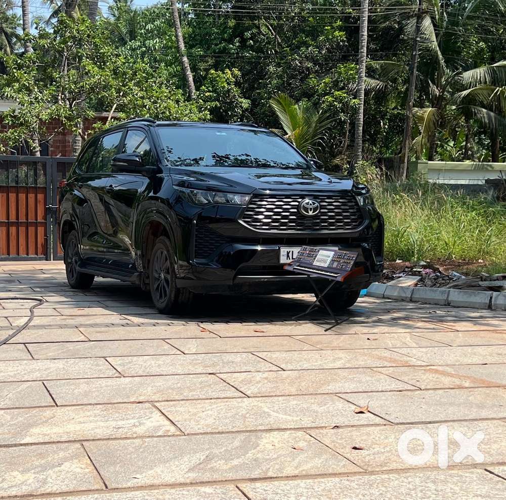 Toyota Innova Hycross 2024 Petrol