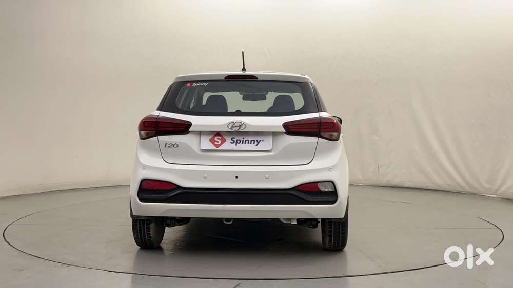 Hyundai Elite I20 1.2magna Executive At, 2018, Petrol