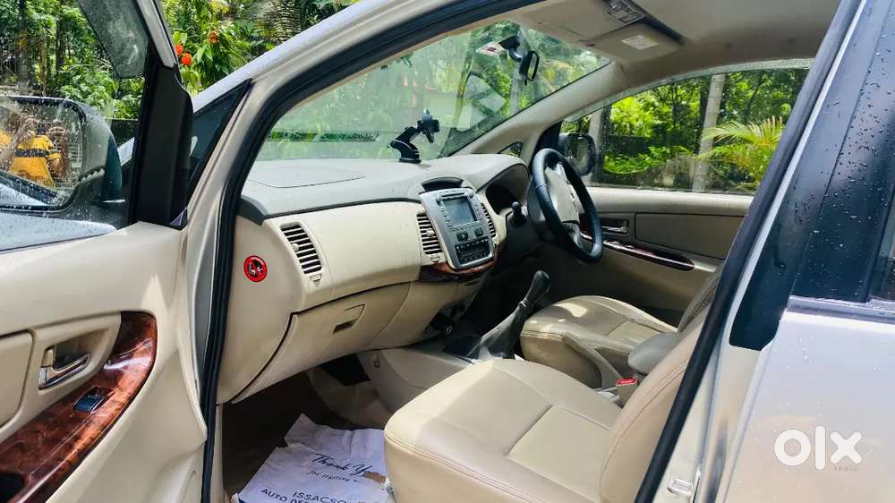 Toyota Innova 2013 Diesel 145000 Km Driven