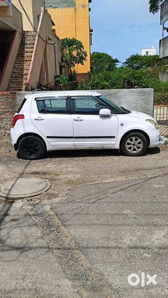 Maruti Suzuki 2006 Petrol Well Maintained