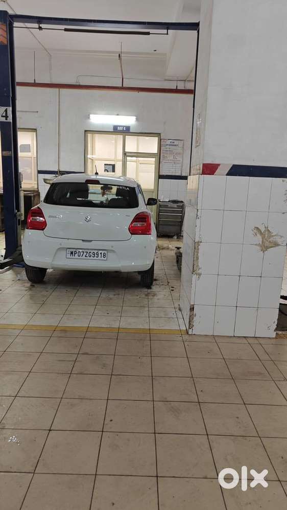 Maruti Suzuki Swift 2023 Petrol Well Maintained