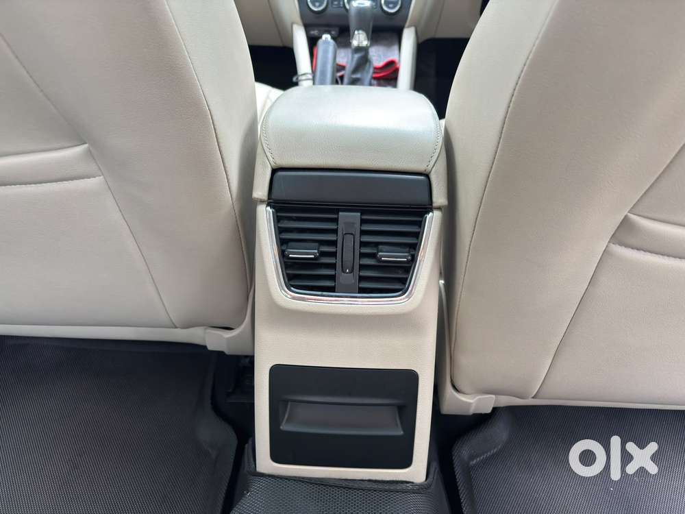 Skoda Octavia 1.8 Tsi Style Plus At, 2016, Petrol