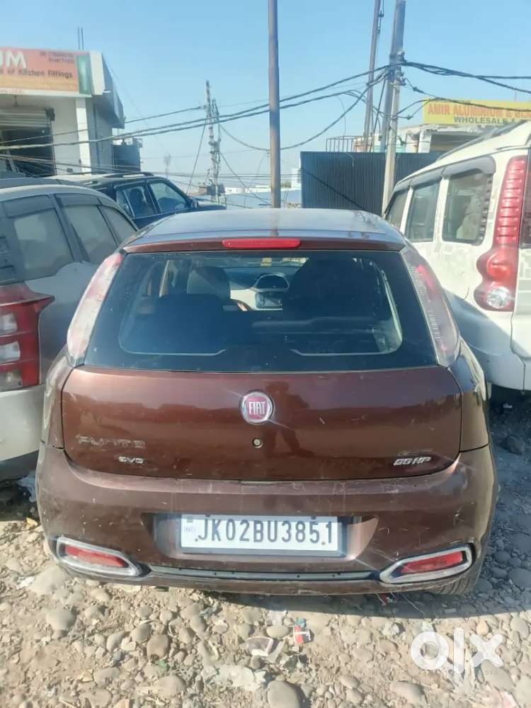 Fiat Punto 2017 Diesel  1 Lakh Km Driven  Condition  Urgent Sale