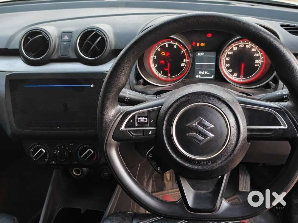 Maruti Suzuki Swift Vxi + Manual, 2022, Petrol