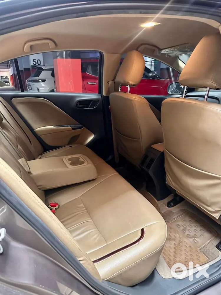 Honda City Sv | 2015 | 1.20 Lakh Km | Delhi Registration