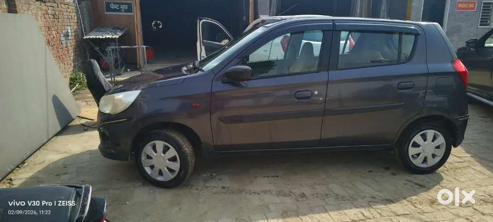 Very Good Condition Car New Tyre Bumper To Bumper Genuine Cng Outside
