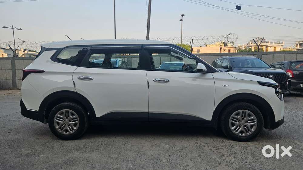 Kia Carens 1.5 Premium 7 Str, 2022, Petrol