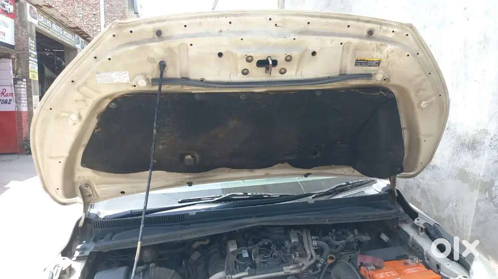 Toyota Innova Hycross 2016