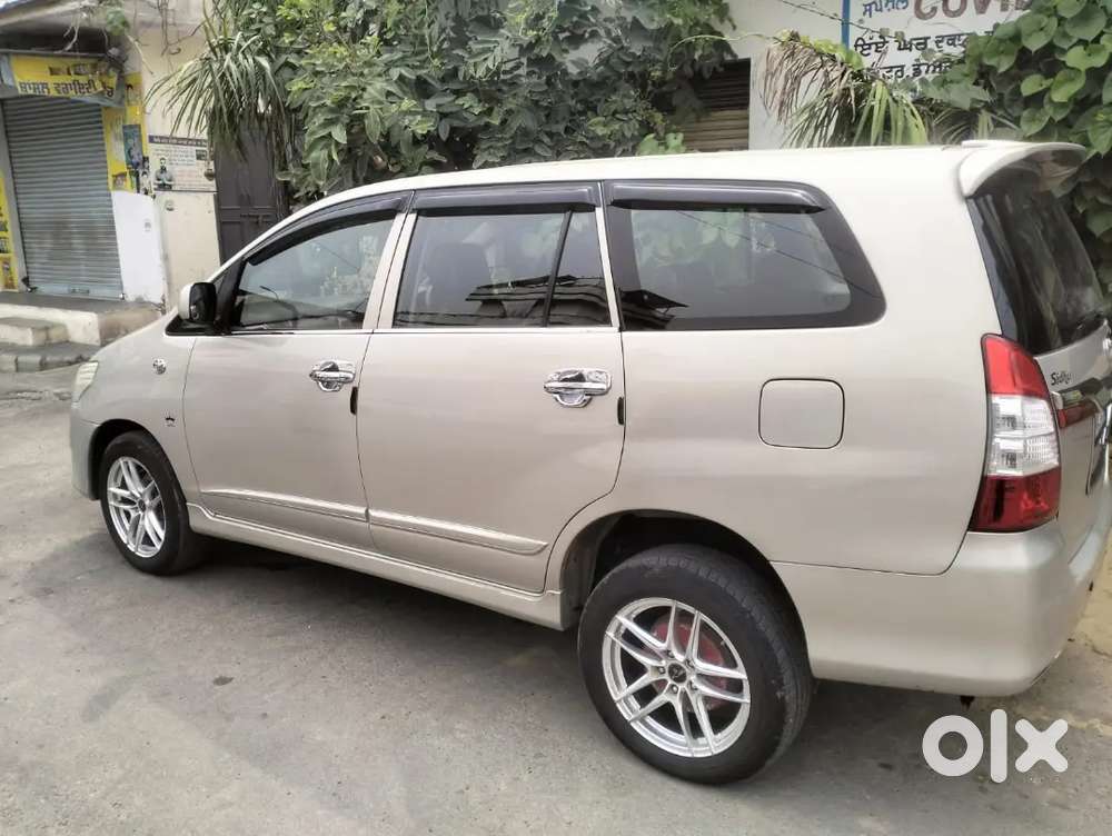 Toyota Innova Diesel 2014