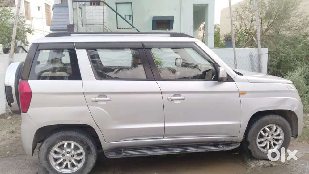 Mahindra Tuv 300 2018