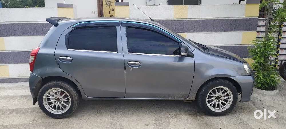 Toyota Etios Liva Vxd 2015 Car