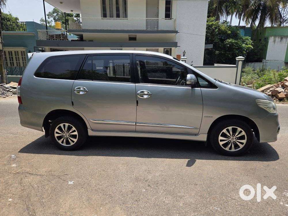 Toyota Innova 2.5 V 8 Str, 2015, Diesel