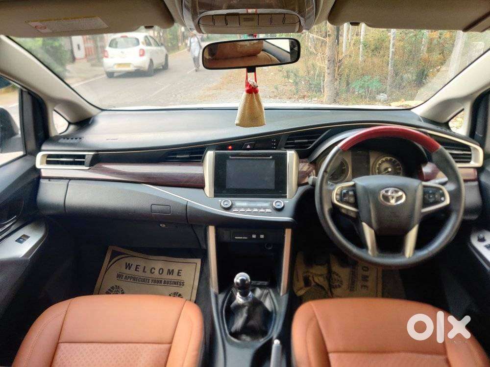 Toyota Innova Crysta 2.4 V 8 Str, 2016, Diesel