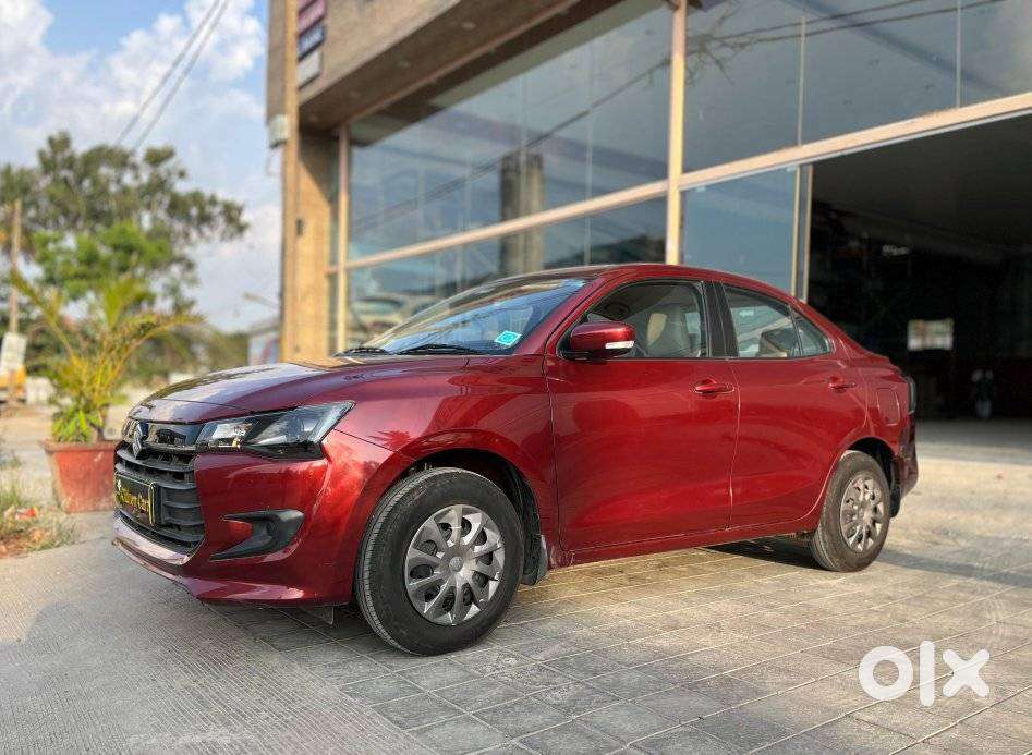 Maruti Suzuki Swift Dzire Vxi(o) Amt, 2025, Petrol