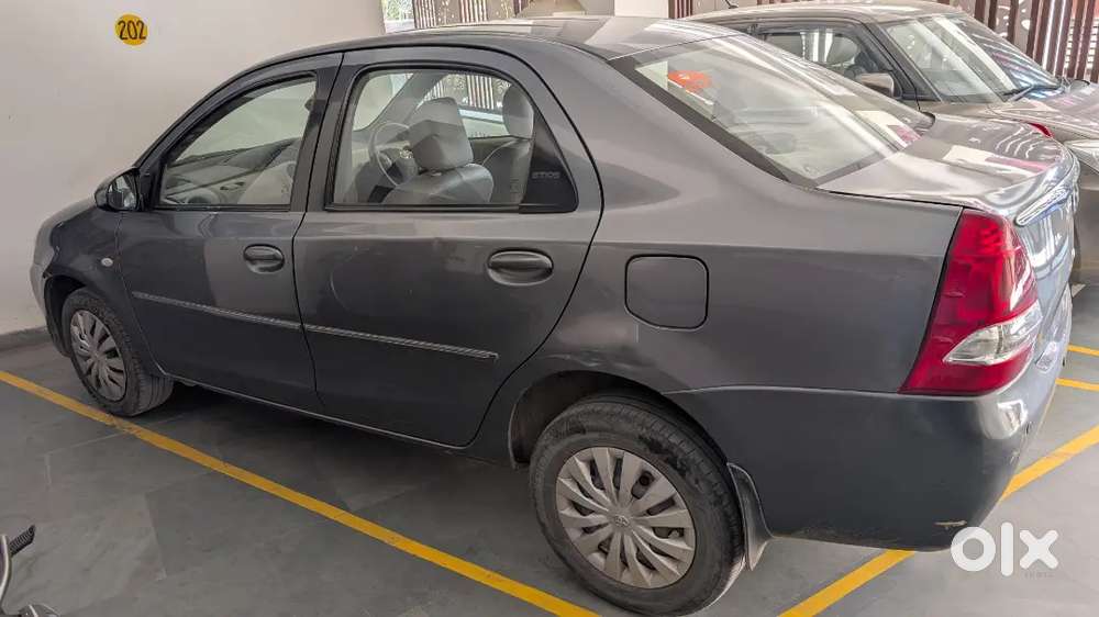 Toyota Etios 2013 Cng & Hybrids Well Maintained