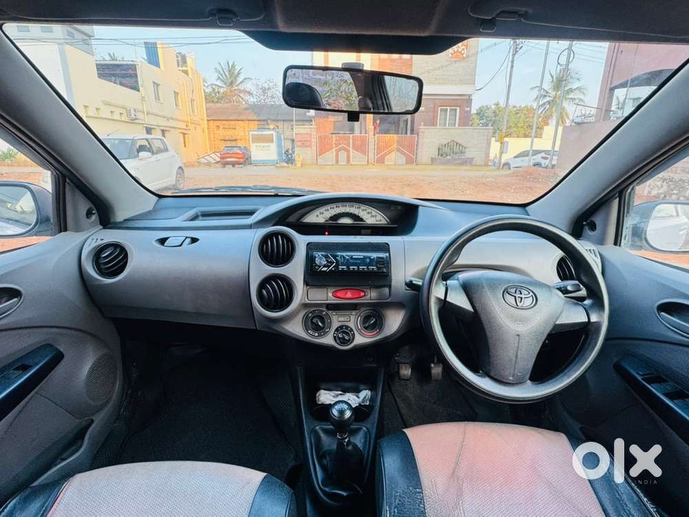 Toyota Etios Liva 2011 Petrol Well Maintained