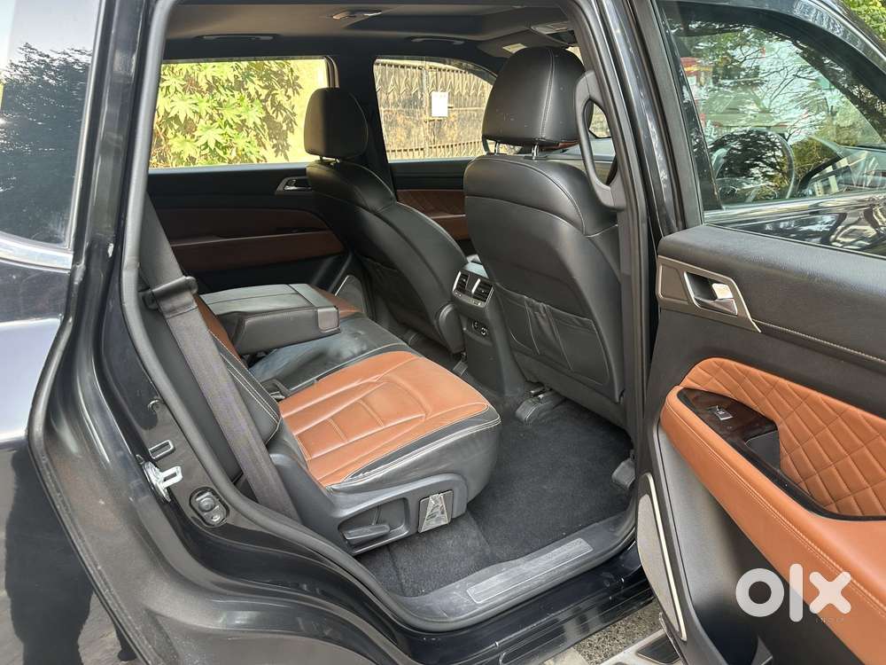 Mahindra Alturas G4 4x4 At, 2019, Diesel