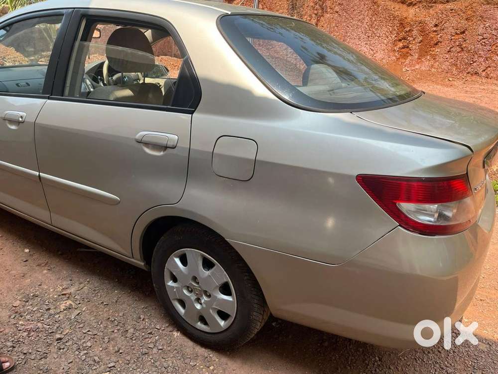 Honda City Zx 2005 Petrol Well Maintained