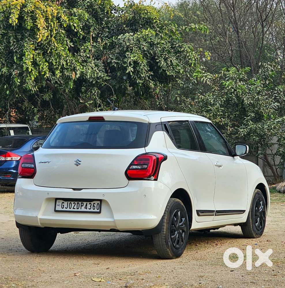 Maruti Suzuki Swift Vxi + Manual, 2022, Petrol