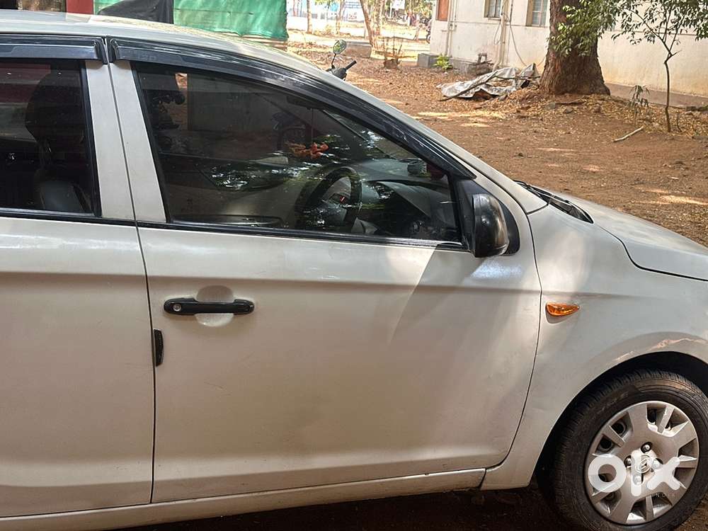 Hyundai I20 2013 Petrol Well Maintained