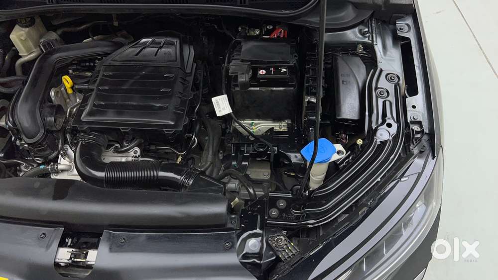 Skoda Slavia Style 1.0l Tsi At, 2023, Petrol
