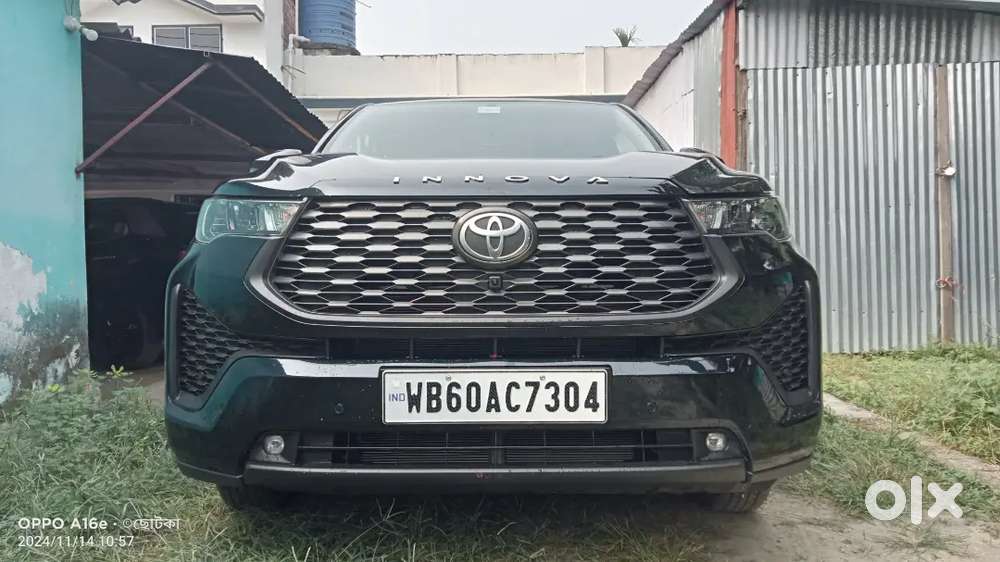 Toyota Innova Hycross 2024 Variant Ready