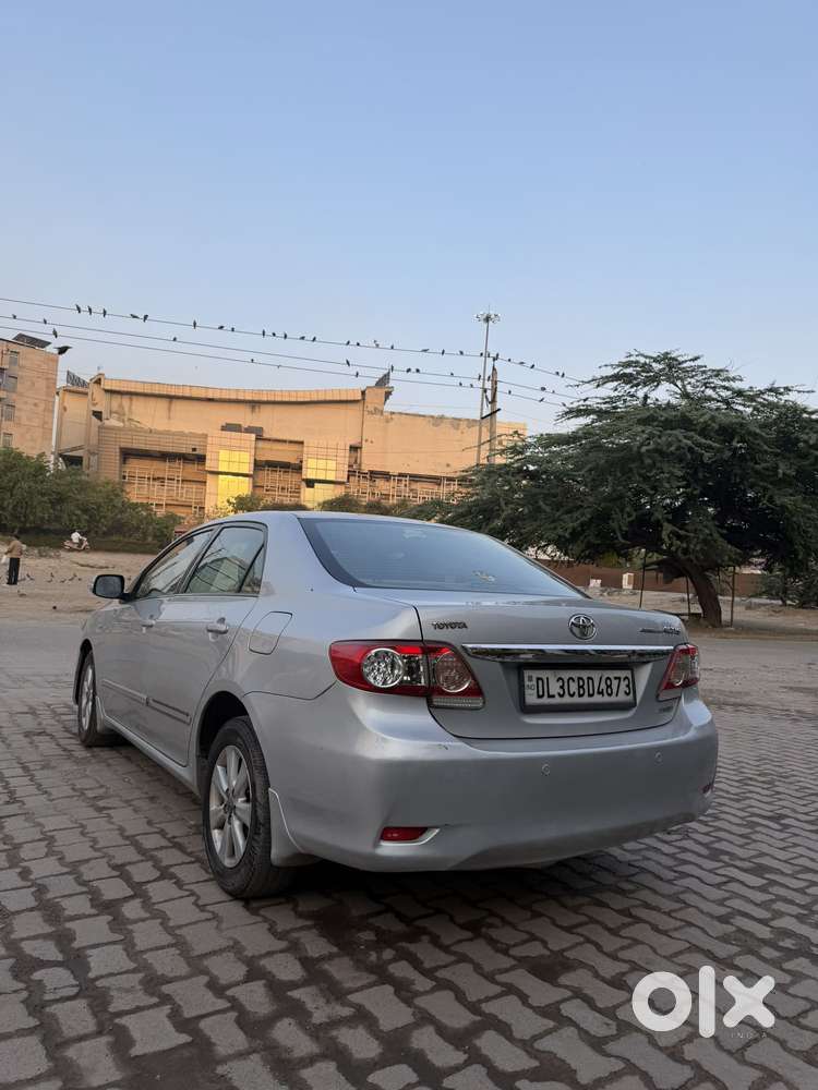 Toyota Corolla Altis 1.8 Sportz, 2011, Petrol