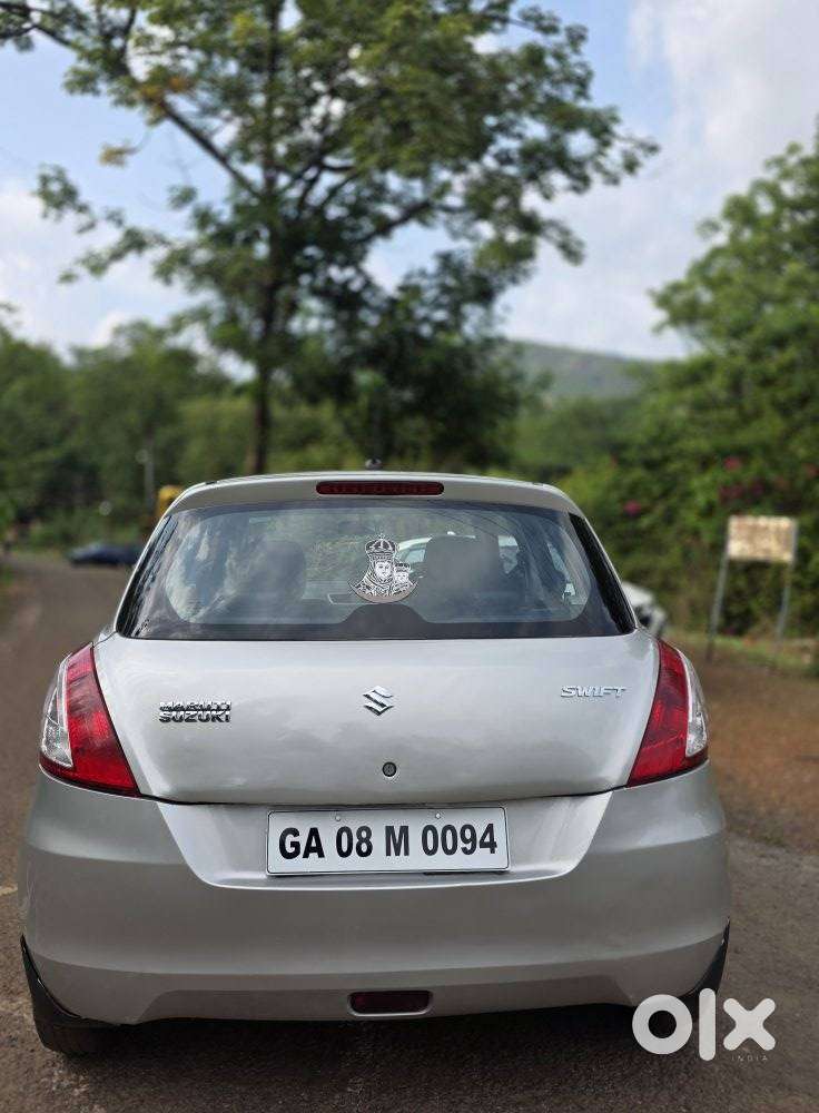 Maruti Suzuki Swift Vxi + Manual, 2017, Petrol