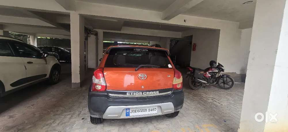 Toyota Etios Cross 2014