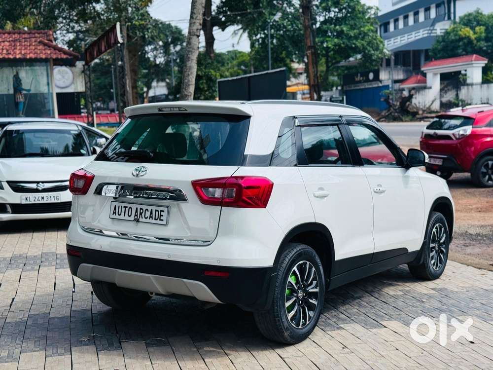 Toyota Urban Cruiser 1.5 Premium Grade Dual Tone Mt, 2022, Petrol