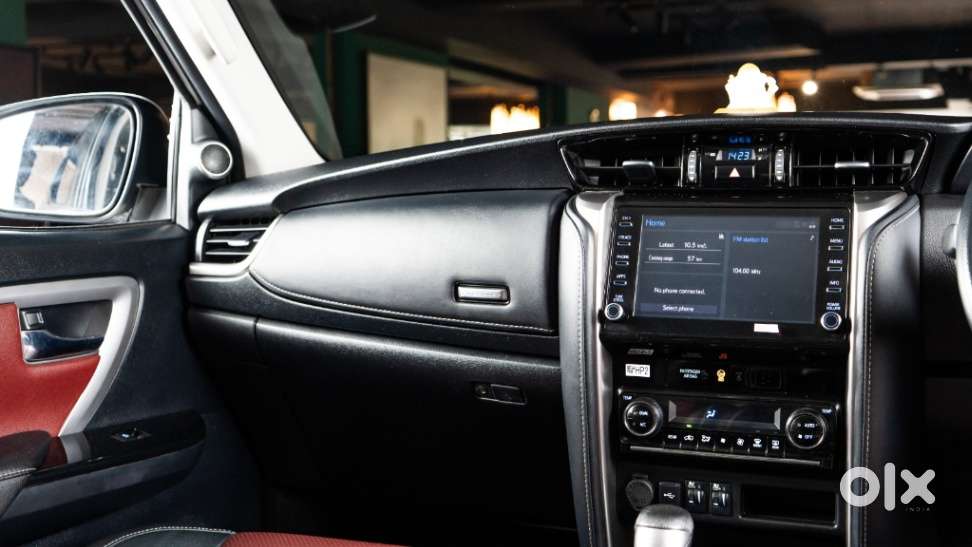 Toyota Fortuner Leader Edition (at), 2025, Diesel