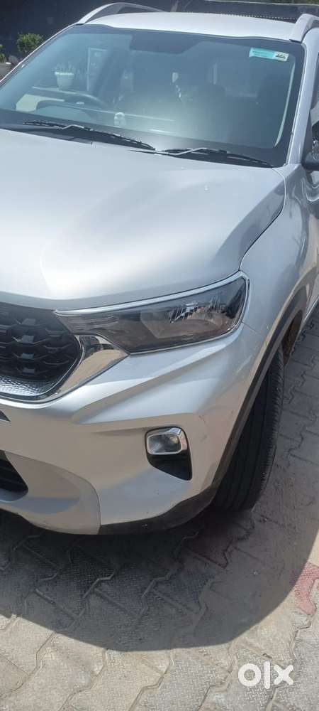 Kia Sonet Petrol 2023