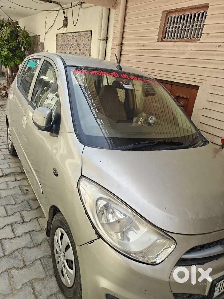 I 10 Sports Top Modal