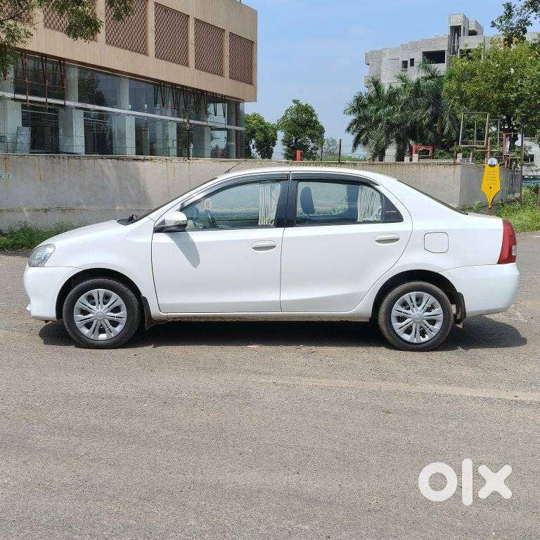 Toyota Etios, 2015, Petrol
