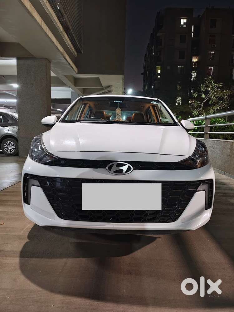 Hyundai Aura 2025 Cng & Hybrids Maintained