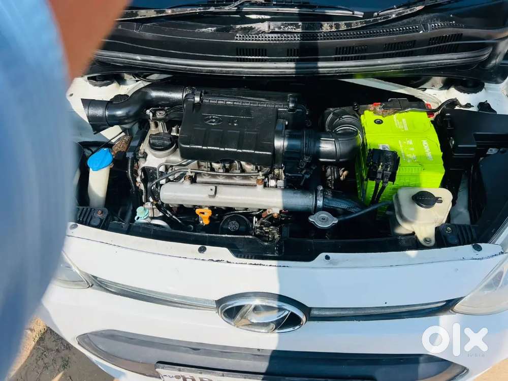 Hyundai Grand I10 Sportz      Modal 2015/16 Diesel 83000 Km Driven