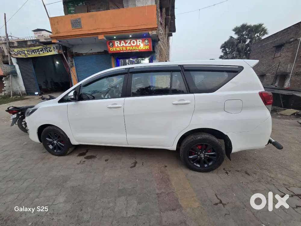 Toyota Innova Crysta 2016 Diesel 192000 Km Driven