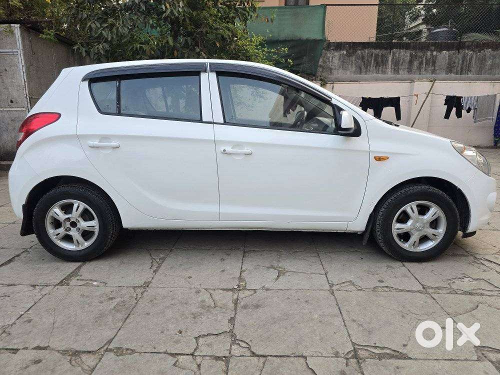 Hyundai I20 2009-2011 Asta, 2010, Petrol