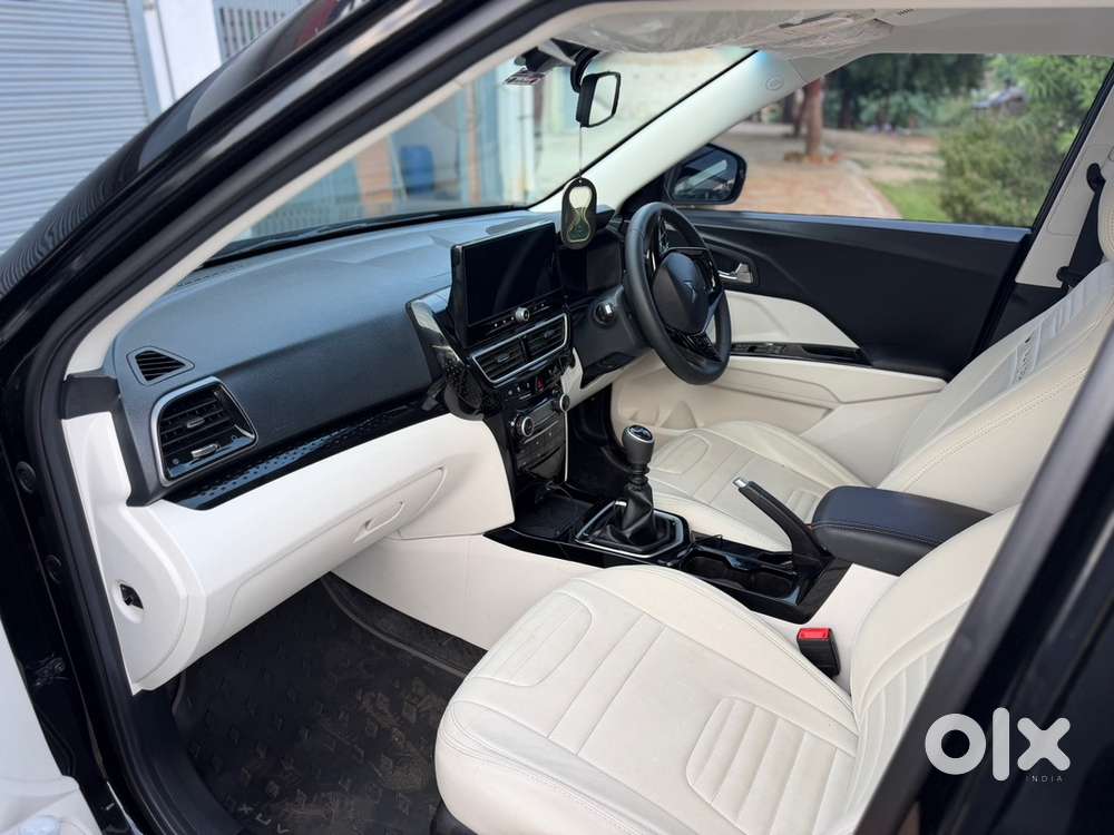 Mahindra Xuv 3xo Diesel 9966 Km Driven