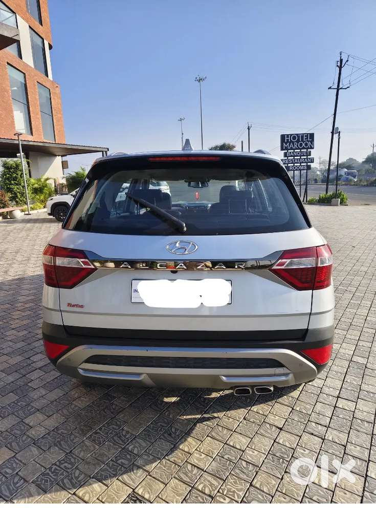 Hyundai Alcazar 2023 Petrol Well Maintained