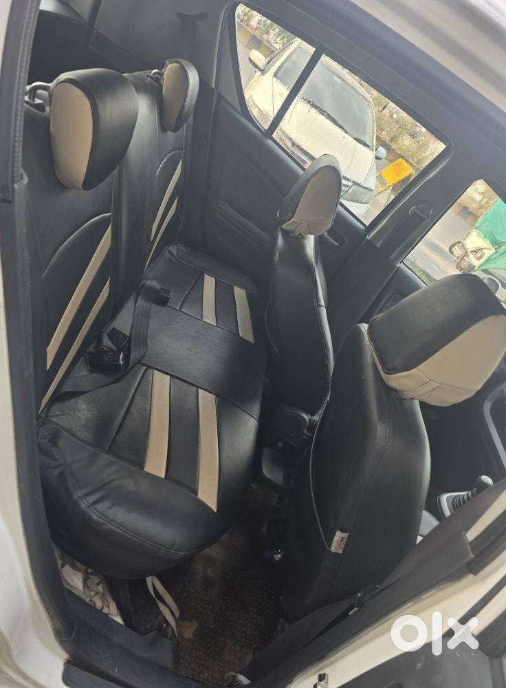 Maruti Suzuki Ritz Vxi, 2011, Petrol