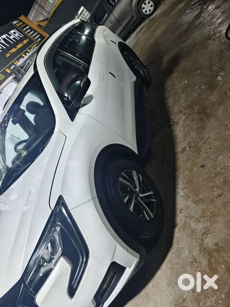 Mahindra Xuv700 Diesel 2025 Manual