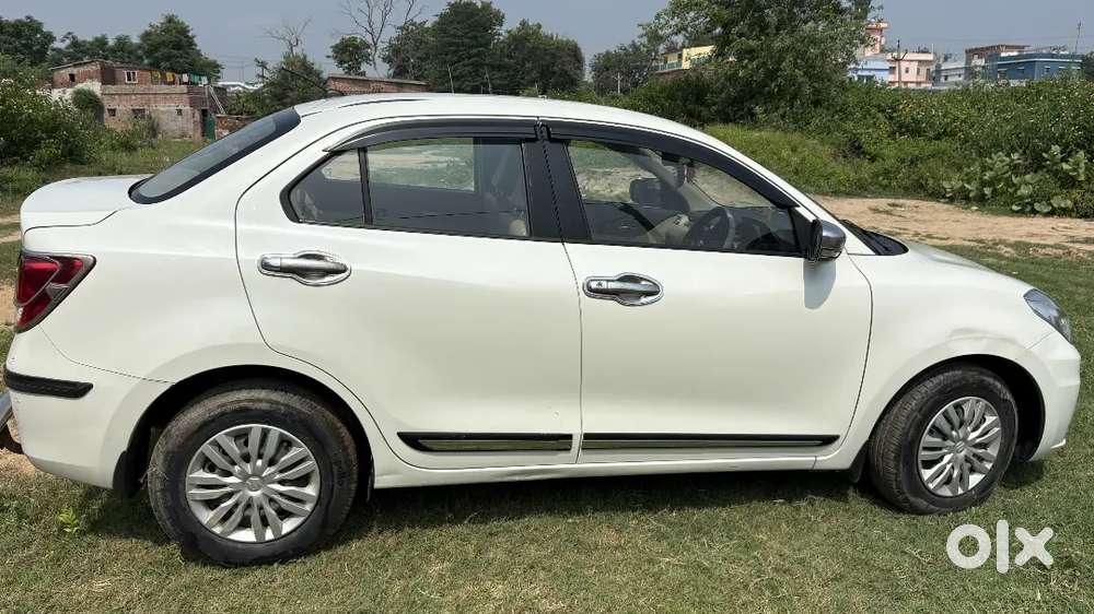Maruti Suzuki Dzire 2021 Petrol 42600 Km Driven