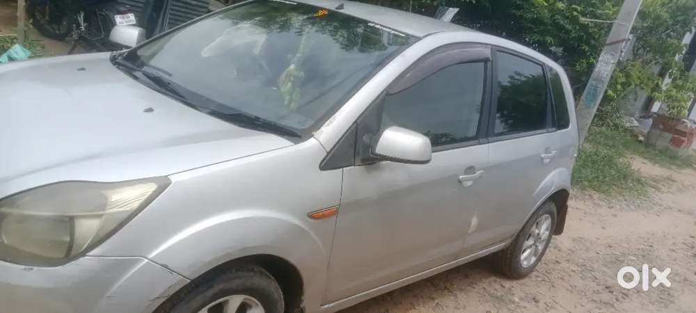 Ford Figo 2011 Petrol 121000 Km Driven Ful Option