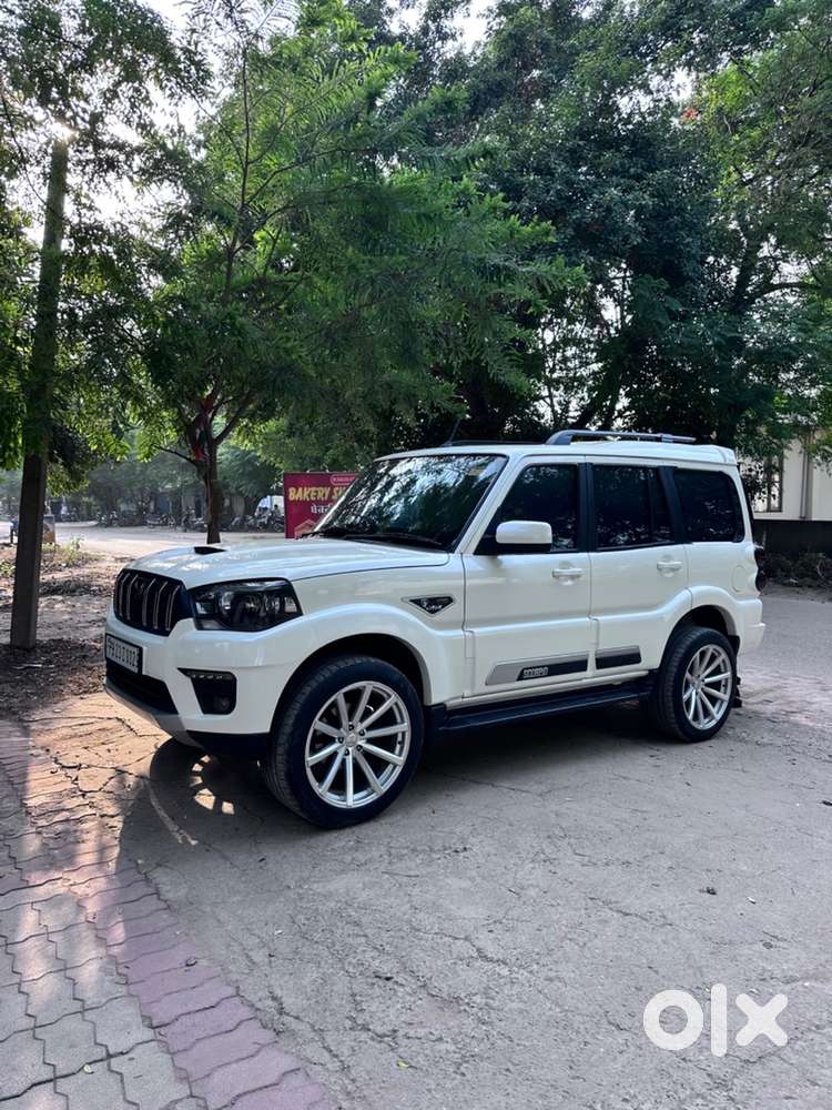 Mahindra Scorpio Classic 2022 Diesel Manual