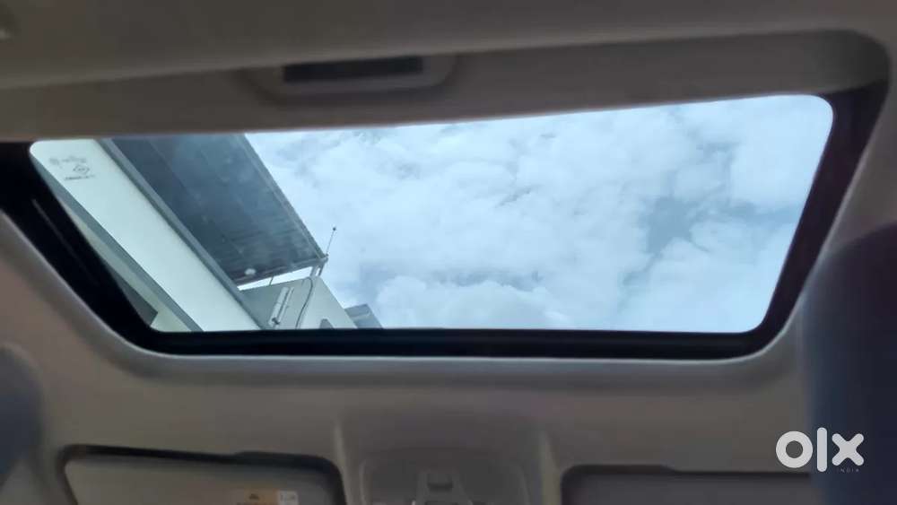 Maruti Suzuki Vitara Brezza 1.5 Zxi Plus At Dual Tone, 2022, Petrol