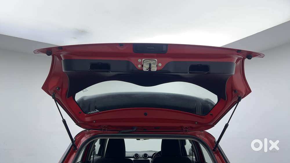 Maruti Suzuki Swift Vvt Vxi, 2021, Petrol